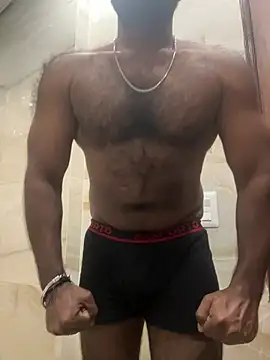 DJLOVE280825 online show from 04-27-26, 08:07