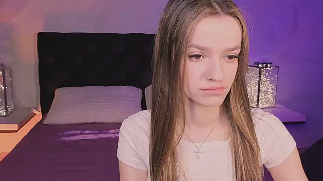 E l i z e  online show from 04-21-26, 05:25