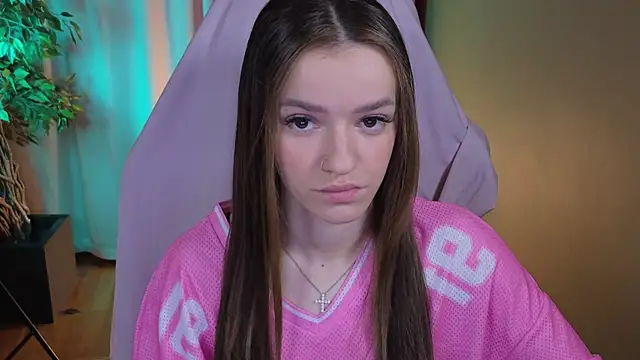 E l i z e  online show from 04-01-26, 05:09