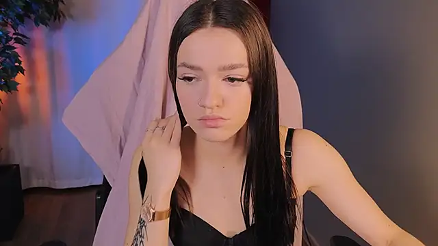 E l i z e  online show from 10-10-25, 05:19