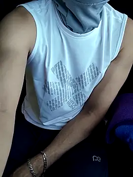 chocolate alone online show from 10-15-25, 06:33