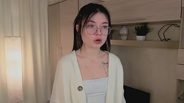 Susan Gardner online show from 11-19-25, 06:13