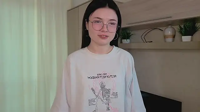 Susan Gardner online show from 11-16-25, 06:07