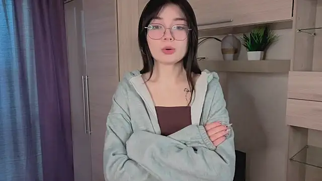 Susan Gardner online show from 11-13-25, 06:06