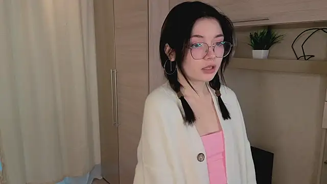 Susan Gardner online show from 11-20-25, 06:14