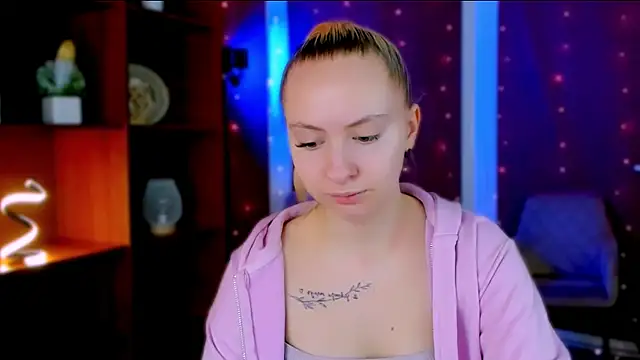 mila glow1 online show from 02-25-26, 06:13