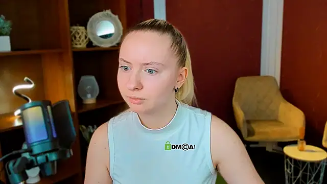 mila glow1 online show from 03-13-26, 12:54