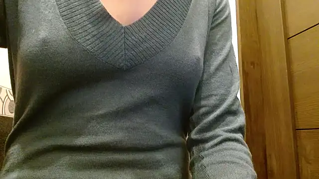 Snapshot of LorraineOSun chatting on 02-27-26, 08:30 LorraineOSun online show from 02-27-26, 08:30