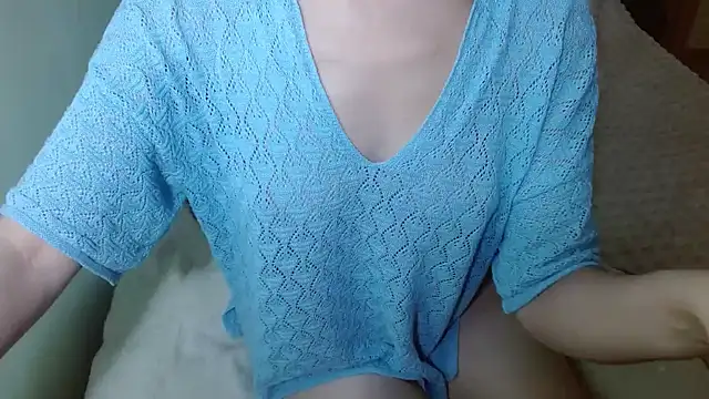 Snapshot of LorraineOSun chatting on 02-04-26, 12:11 LorraineOSun online show from 02-04-26, 12:11