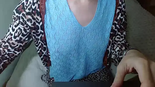 Snapshot of LorraineOSun chatting on 02-02-26, 06:07 LorraineOSun online show from 02-02-26, 06:07