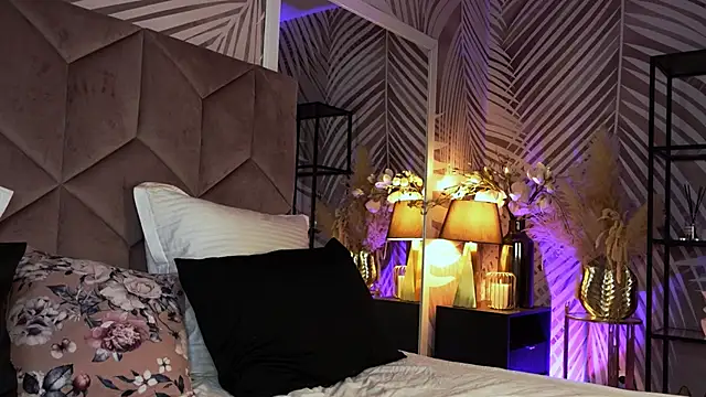 EvaRhea online show from 03-24-26, 04:45