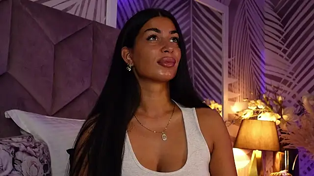 EvaRhea online show from 06-10-26, 02:57