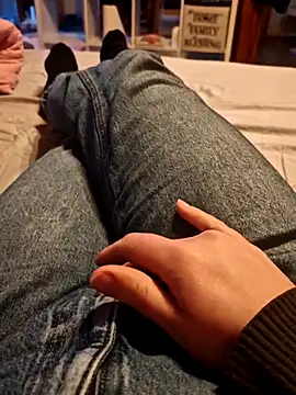 Horny mummy online show from 02-12-26, 07:30