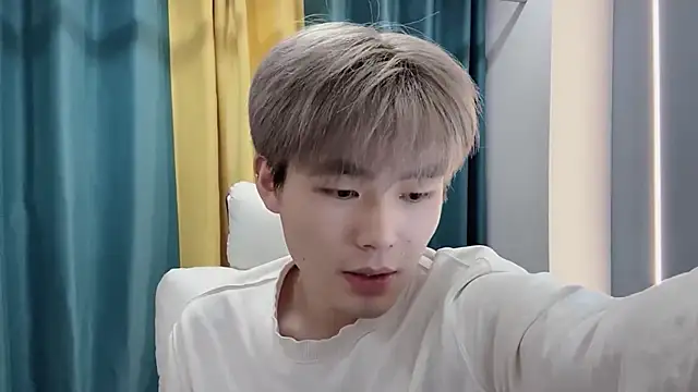 xiaoyang5200 online show from 02-08-26, 03:43