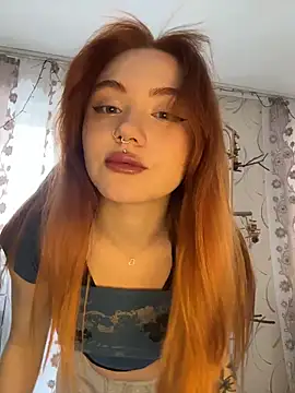 LunaMillie online show from 03-12-26, 10:30