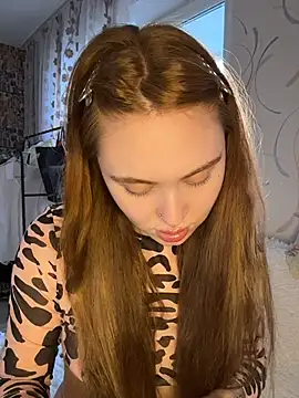 LunaMillie online show from 05-30-26, 04:45
