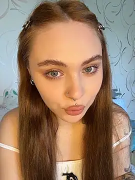 LunaMillie online show from 06-06-26, 11:48