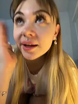 LunaMillie online show from 11-30-25, 12:50