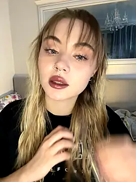 LunaMillie online show from 11-09-25, 01:37