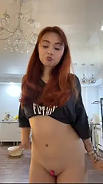 LunaMillie online show from 01-11-26, 11:28