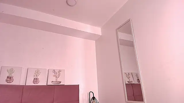 CamiilaGlow online show from 09-24-25, 05:30