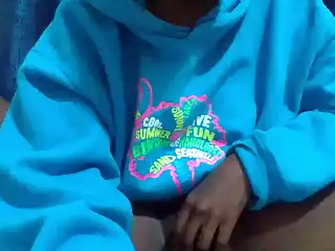 chocolatebarbiee online show from 10-20-25, 09:21