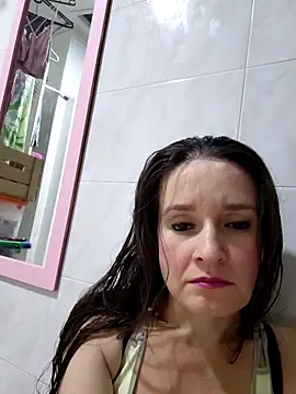 Snapshot of _anita_rojas chatting on 10-09-25, 10:54  anita rojas online show from 10-09-25, 10:54