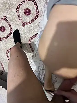 doyumsuz3131 online show from 10-26-25, 08:20