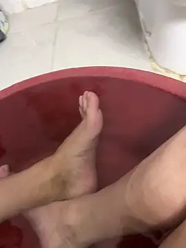 doyumsuz3131 online show from 10-18-25, 08:00