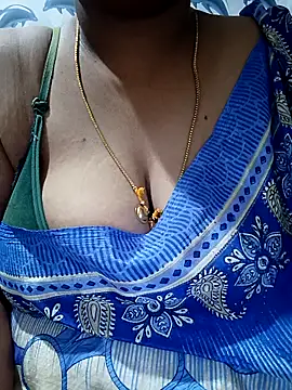 Snapshot of Geetha227 chatting on 04-18-26, 12:24 Geetha227 online show from 04-18-26, 12:24