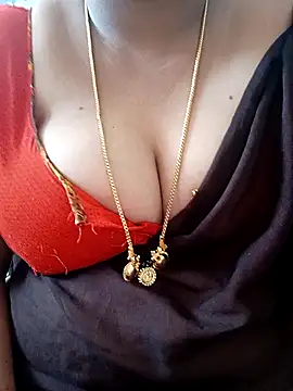 Snapshot of Geetha227 chatting on 04-11-26, 02:08 Geetha227 online show from 04-11-26, 02:08