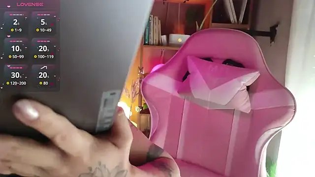 Jess tattoo11 online show from 12-01-25, 05:14