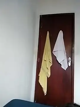 lauramartins7 online show from 01-14-26, 07:28