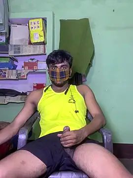 Snapshot of uniquesexyboy5689 chatting on 06-26-26, 04:46 uniquesexyboy5689 online show from 06-26-26, 04:46