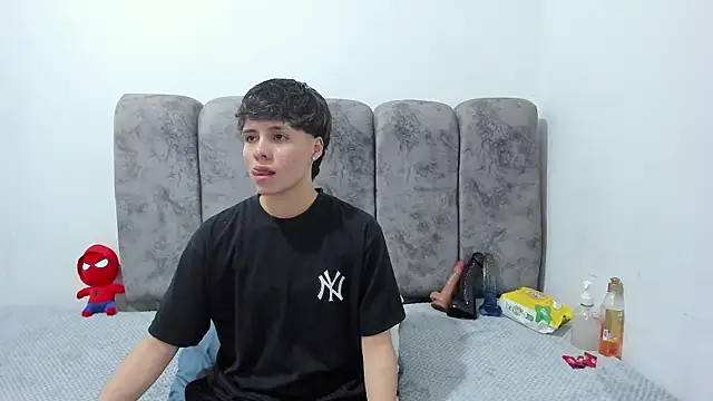 Bruno Cruzz online show from 07-29-26, 02:33