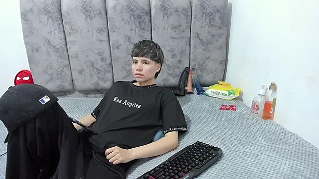 Bruno Cruzz online show from 06-25-26, 05:12