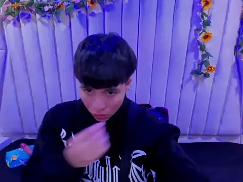 Bruno Cruzz online show from 10-17-25, 02:04