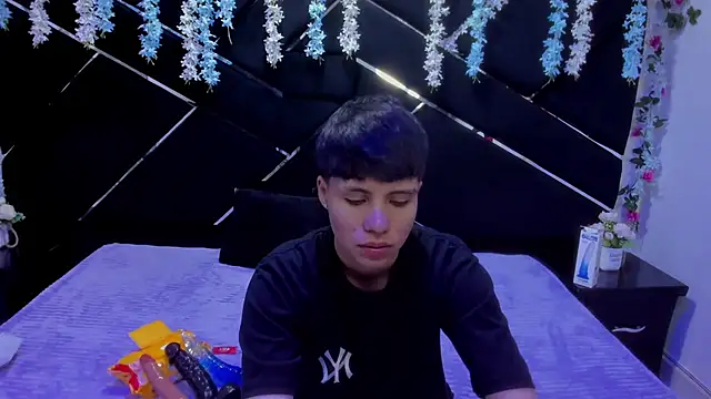 Bruno Cruzz online show from 02-11-26, 02:44