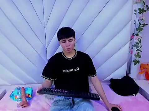 Bruno Cruzz online show from 10-21-25, 02:33