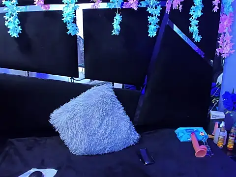 Bruno Cruzz online show from 10-28-25, 02:23