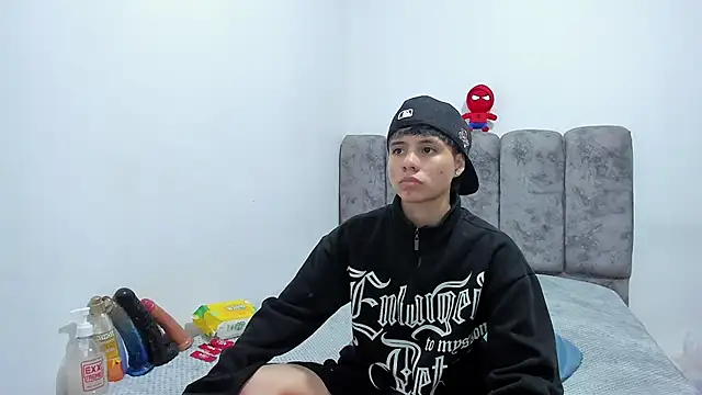Bruno Cruzz online show from 06-27-26, 01:33
