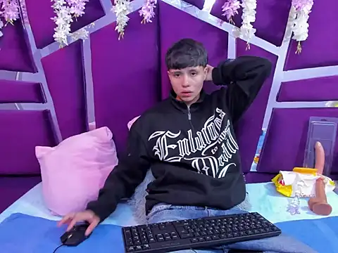 Bruno Cruzz online show from 11-23-25, 02:21