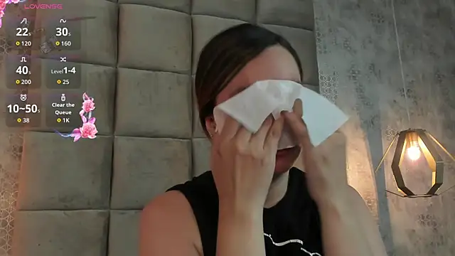 Sky Junne online show from 01-05-26, 06:22