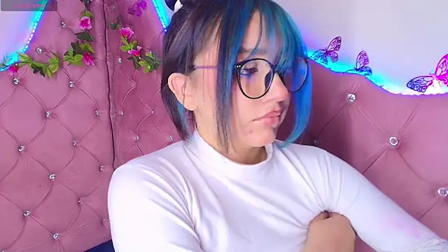 sophiievv online show from 04-15-26, 07:51