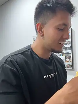 Snapshot of JeanLust chatting on 10-07-25, 02:12 JeanLust online show from 10-07-25, 02:12