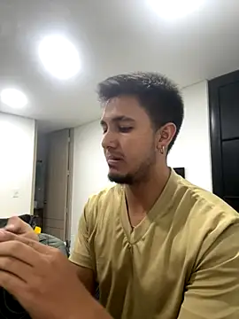 Snapshot of JeanLust chatting on 10-15-25, 01:48 JeanLust online show from 10-15-25, 01:48