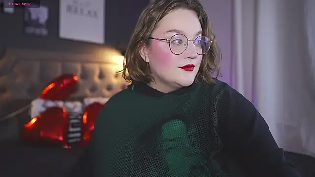 Alissa S online show from 02-12-25, 01:06
