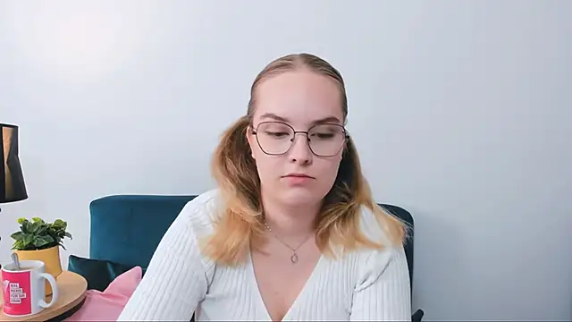 AliceCrazy69 online show from 09-25-25, 01:17