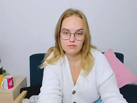 AliceCrazy69 online show from 10-04-25, 06:04