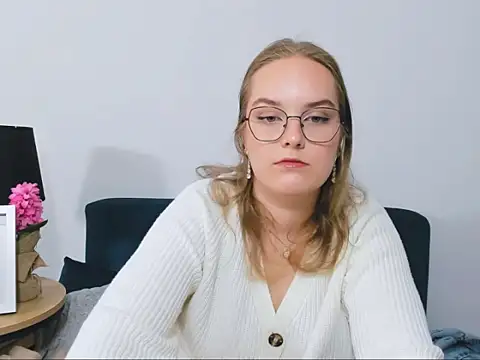 AliceCrazy69 online show from 09-16-25, 03:35